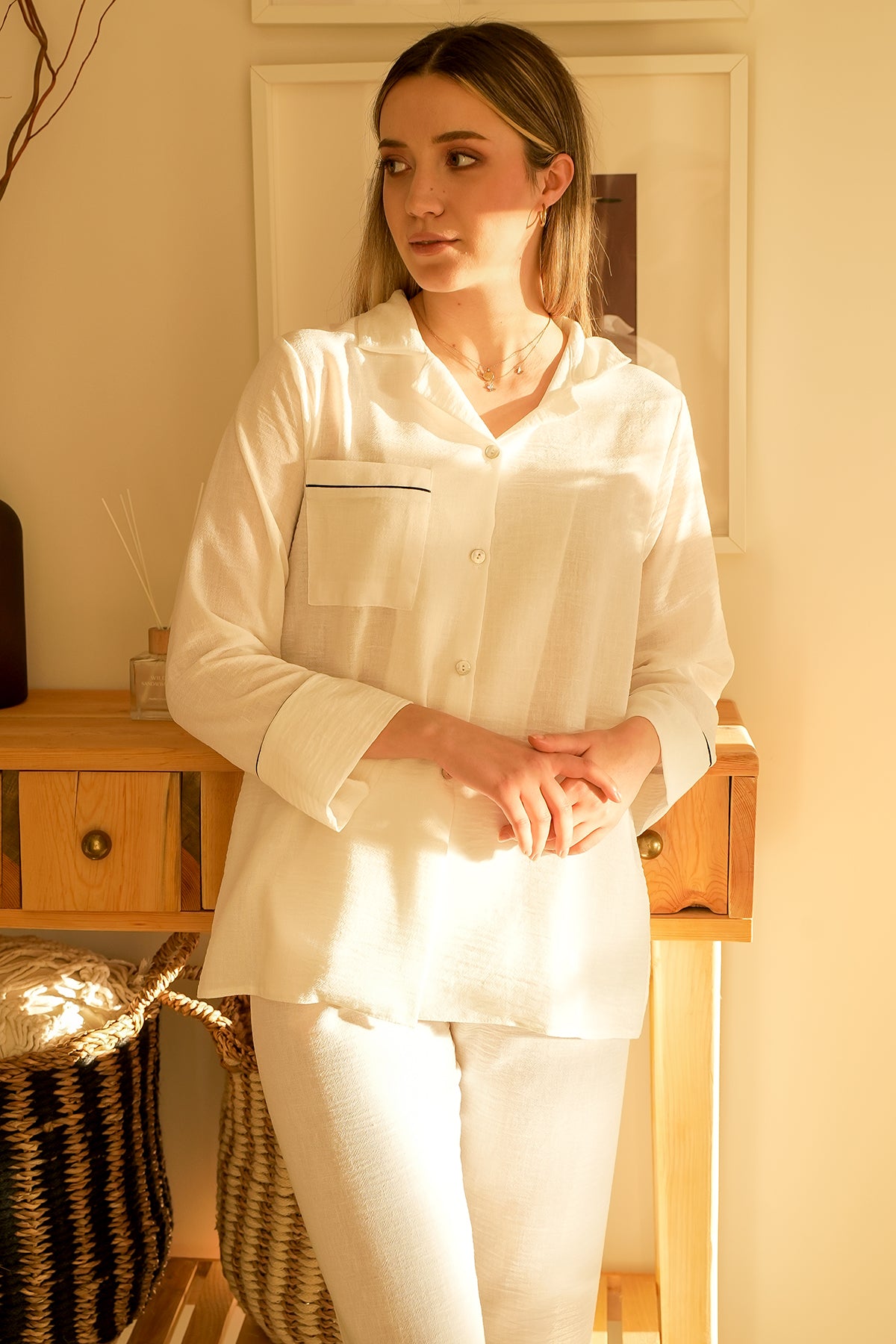 WHITE LINE'S SHIRT PYING TEAM