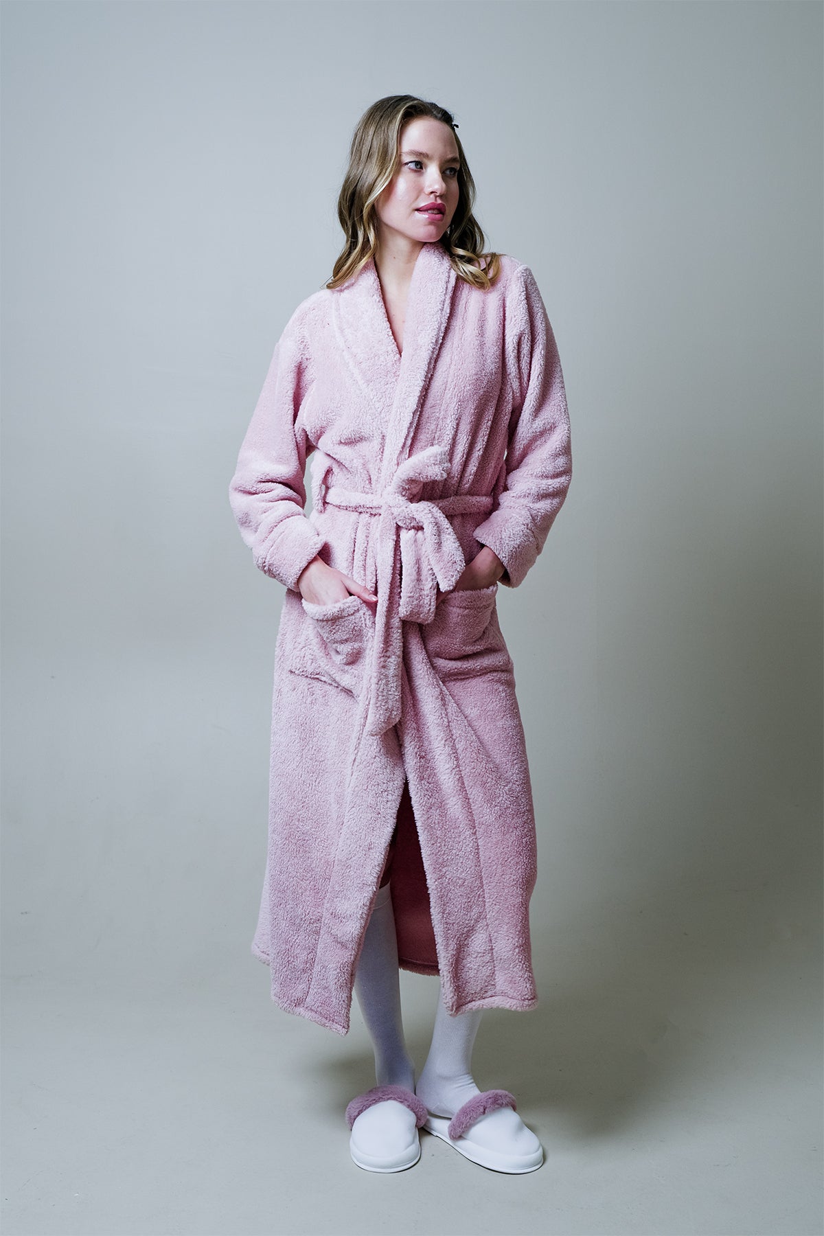 PEMBE RENK ŞAL YAKA PELUŞ SABAHLIK