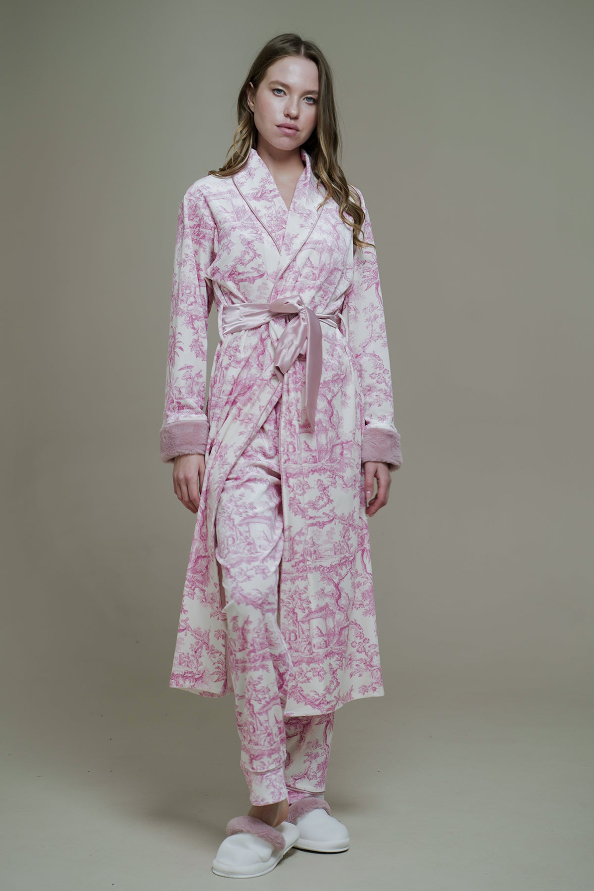 PEMBE KADİFE PELUŞ DETAYLI ŞAL YAKA KİMONO-PANTOLON TAKIM