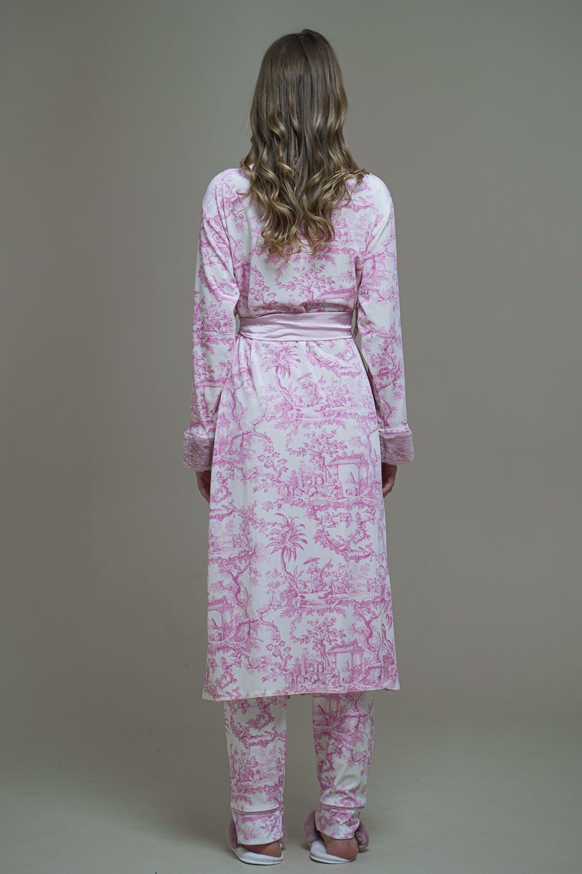 PEMBE KADİFE PELUŞ DETAYLI ŞAL YAKA KİMONO-PANTOLON TAKIM