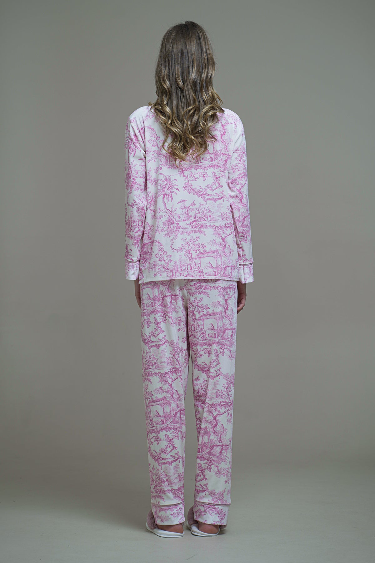 PEMBE KADİFE GÖMLEKLİ PİJAMA TAKIMI