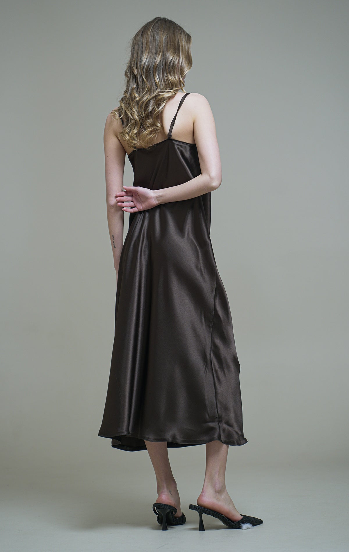 ACI KAHVE SATEN DEGAJE YAKA ELBİSE