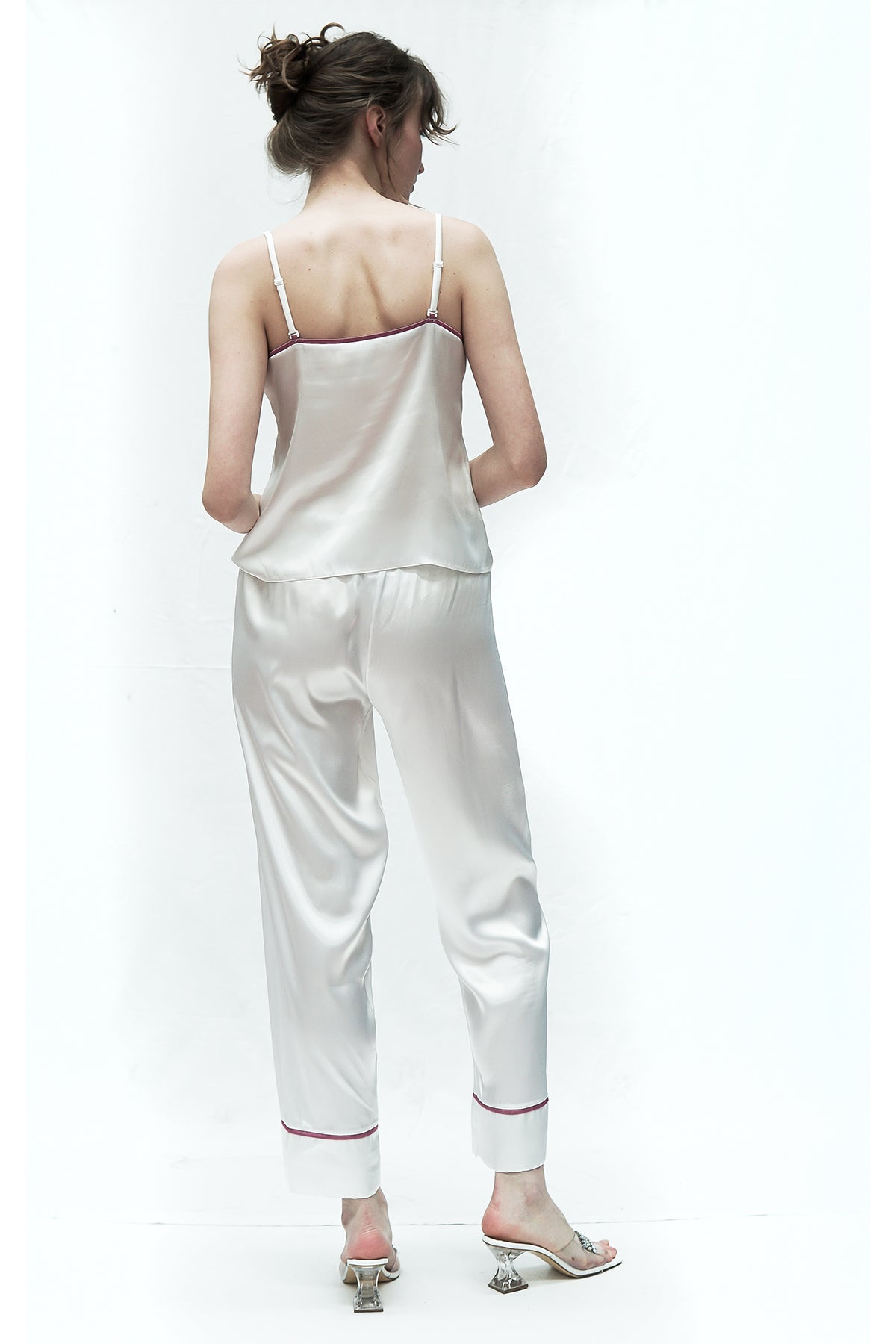 BEYAZ SATEN ASKILI PİJAMA TAKIMI