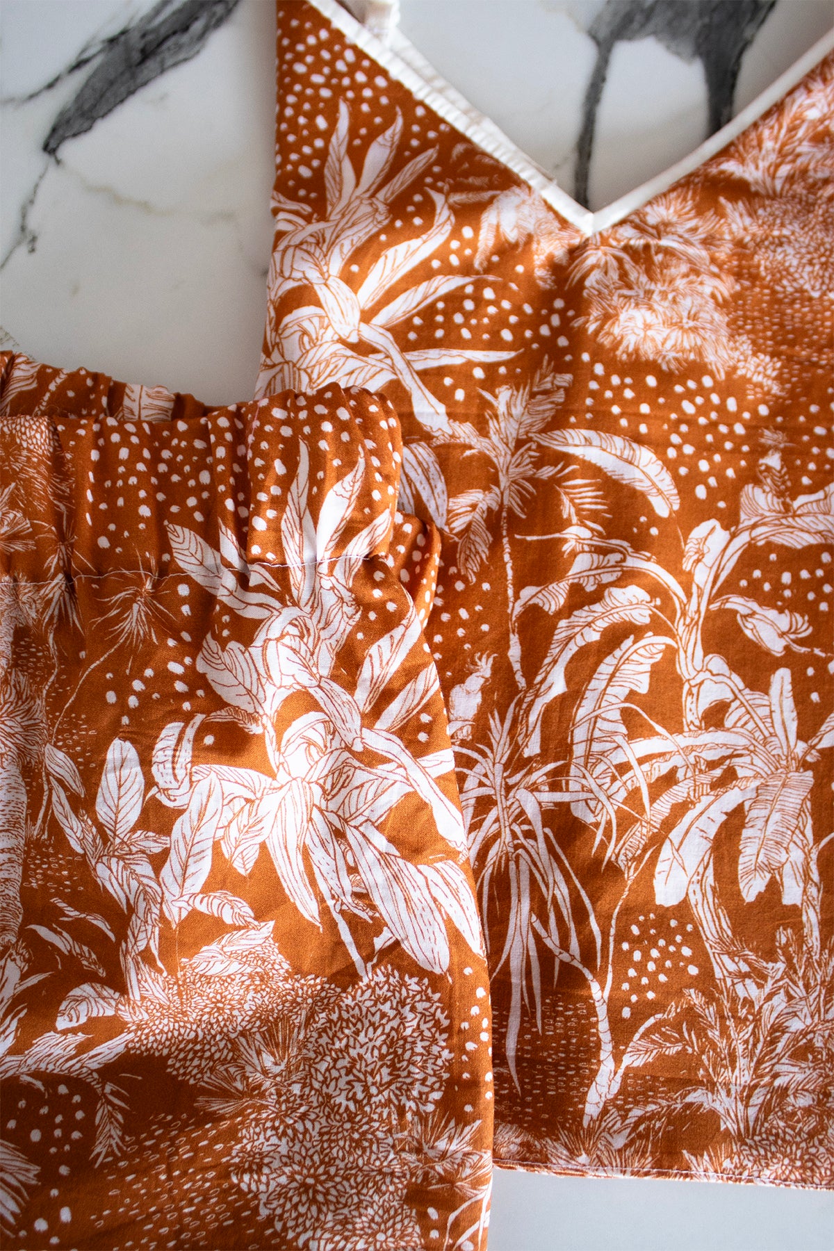 VİSKON KUMAŞ ASKILI-ŞORTLU TAKIM