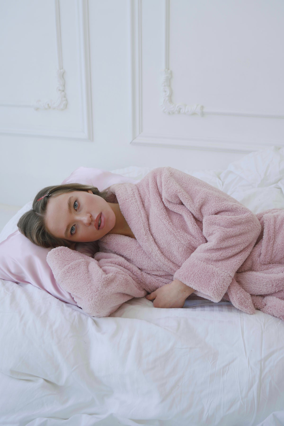 PEMBE RENK ŞAL YAKA PELUŞ SABAHLIK