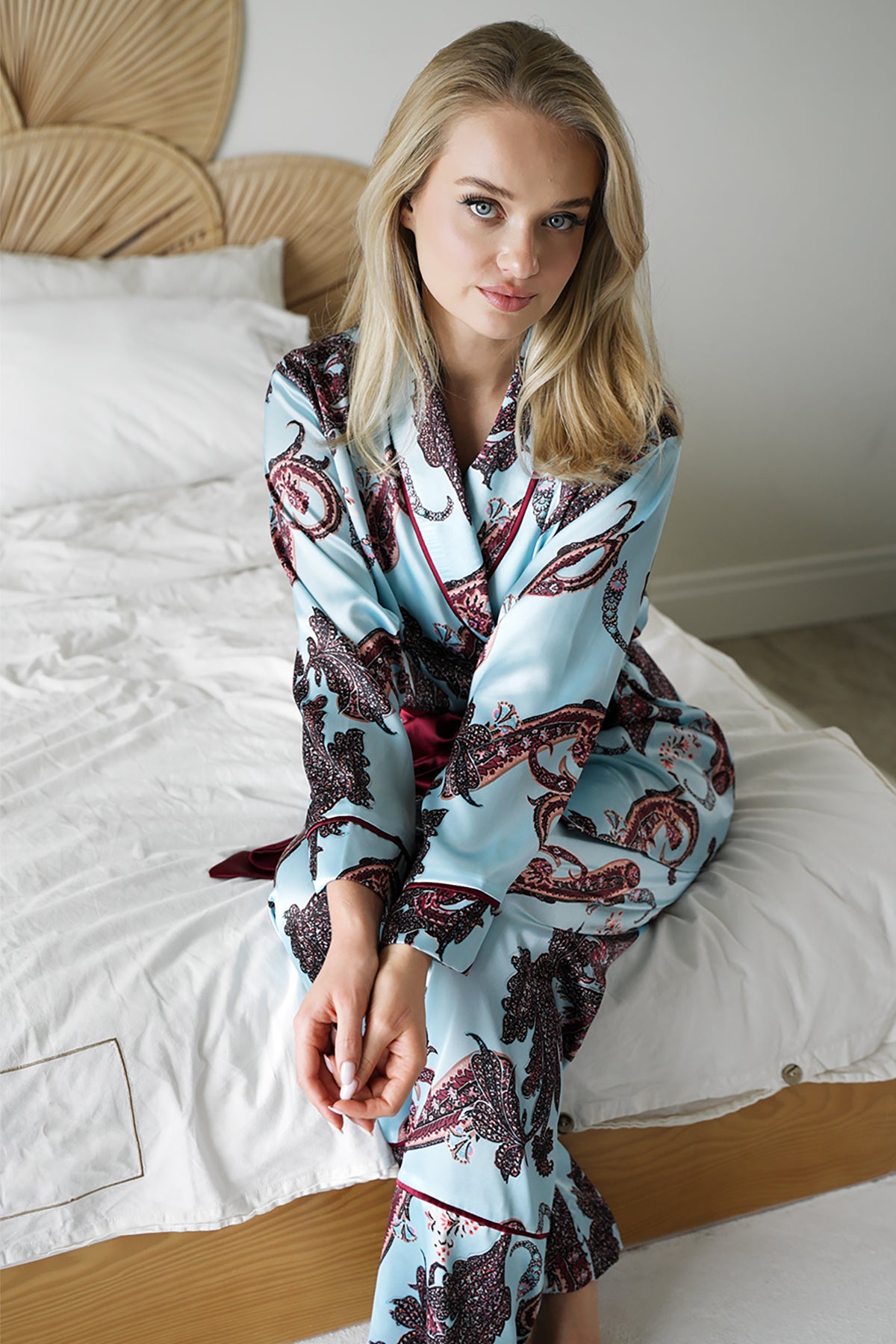 SATEN ŞAL YAKA KİMONO-PANTOLON TAKIM