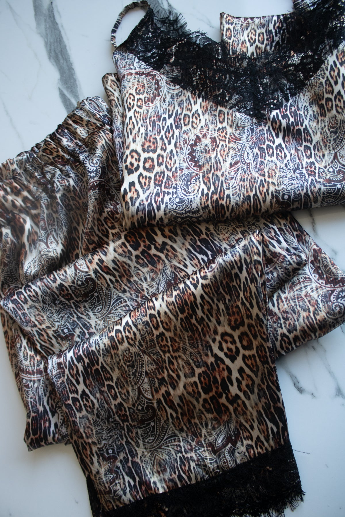 LEOPAR DESENLİ SATEN ASKILI PANTOLON TAKIM