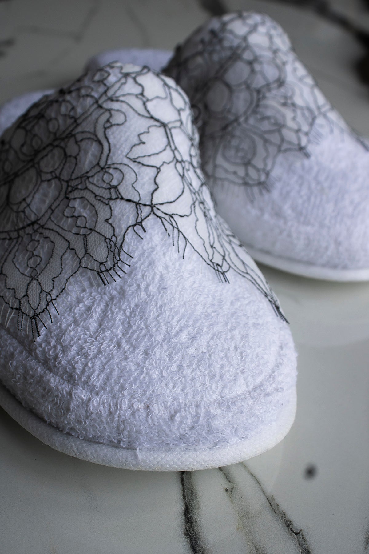 FRANSIZ DANTELLİ HAVLU TERLİK