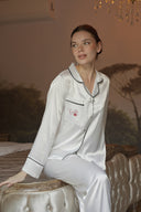 BEYAZ SATEN GÖMLEKLİ PİJAMA TAKIMI