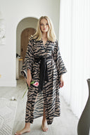 İNDİRİM ZEBRA DESENLİ SATEN YARASA KOL KİMONO