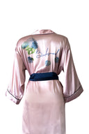 PUDRA RENK DÜZ KOL LACİVERT BİYELİ KİMONO