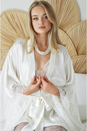 EKRU FRANSIZ DANTELLİ YARASA KOL SATEN KİMONO