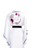 BEYAZ YARASA KOL SİYAH BİYELİ KİMONO