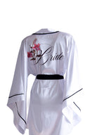 BEYAZ YARASA KOL SİYAH BİYELİ KİMONO