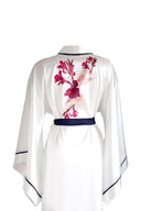 BEYAZ YARASA KOL LACİVERT BİYELİ KİMONO