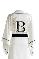 BEYAZ YARASA KOL SİYAH BİYELİ KİMONO