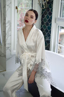 EKRU SATEN FRANSIZ DANTELLİ KİMONO-PANTOLON TAKIM