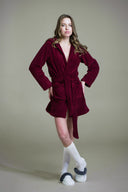 BORDO RENK KAPUŞONLU PELUŞ SABAHLIK