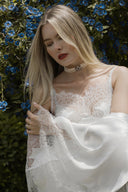 BEYAZ SATEN FRANSIZ DANTELLİ GECELİK