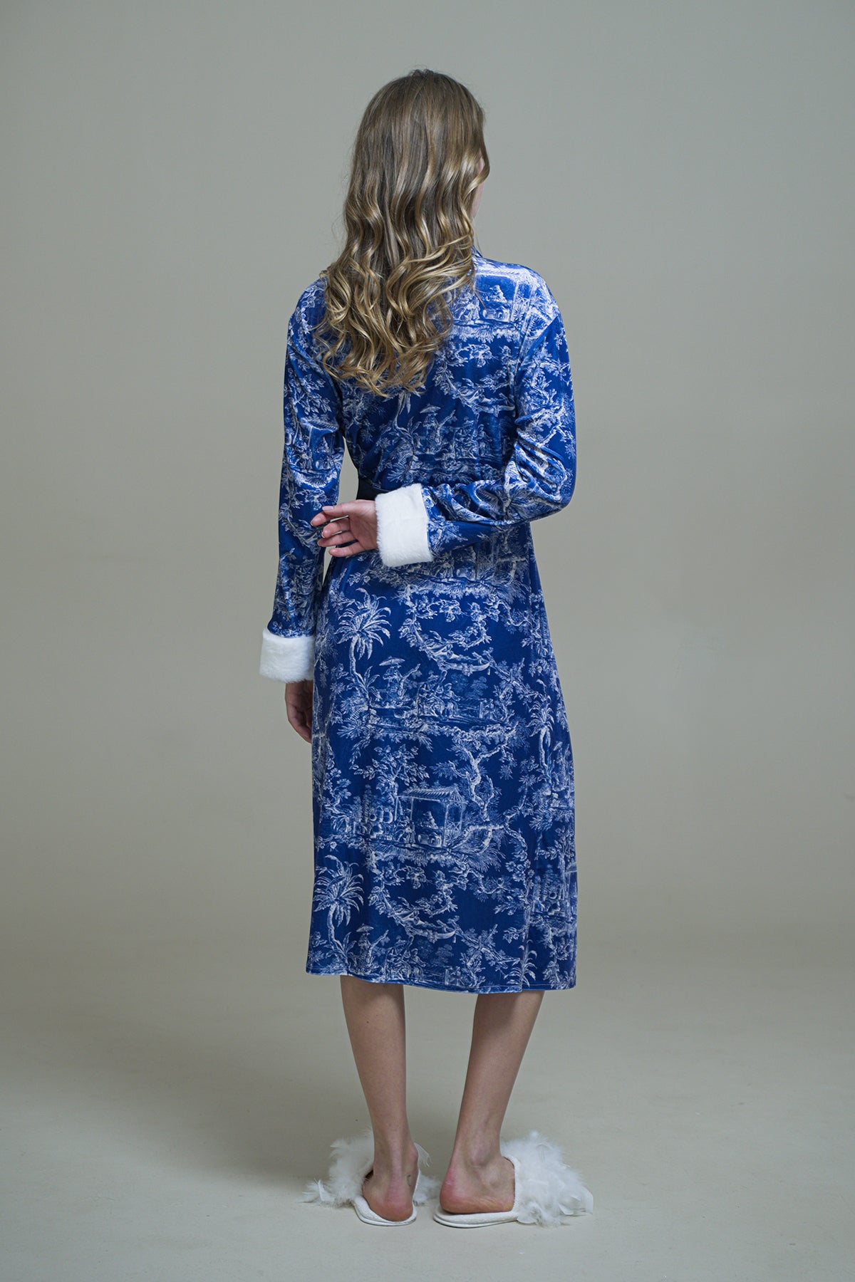 LACİVERT KADİFE PELUŞ DETAYLI ŞAL YAKA KİMONO