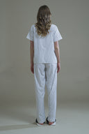 LACİVERT ÇİZGİLİ GOFRE KUMAŞ FİSTO DETAYLI PİJAMA TAKIMI