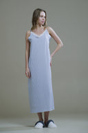 ÇİZGİLİ GOFRE KUMAŞ FİSTO DETAYLI GECELİK