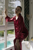 BORDO RENK DEVE KUŞU TÜYLÜ PİJAMA TAKIMI