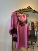 GÜL KURUSU SATEN SİYAH DANTELLİ PİJAMA & GECELİK SET