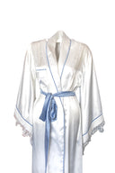 BEYAZ RENK MAVİ BİYELİ ŞAL YAKA DANTELLİ YARASA KOL KİMONO