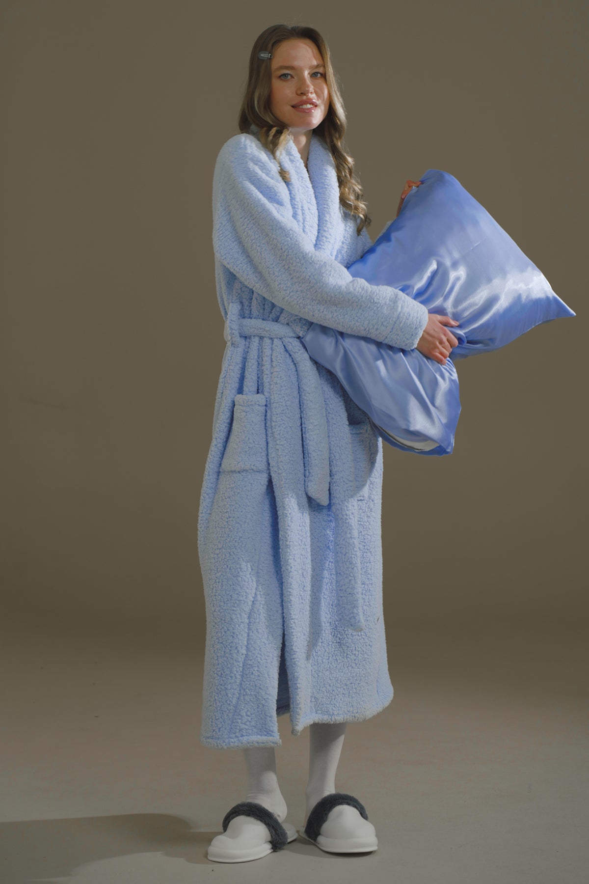 MAVİ RENK ŞAL YAKA PELUŞ SABAHLIK