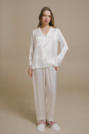 BEYAZ SATEN DANTELLİ GÖMLEKLİ PİJAMA TAKIMI
