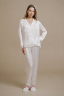 BEYAZ SATEN DANTELLİ GÖMLEKLİ PİJAMA TAKIMI