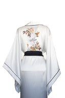 BEYAZ YARASA KOL SİYAH BİYELİ KİMONO