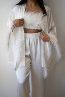 BEYAZ SATEN DEVE KUŞU TÜYLÜ 3'LÜ TAKIM